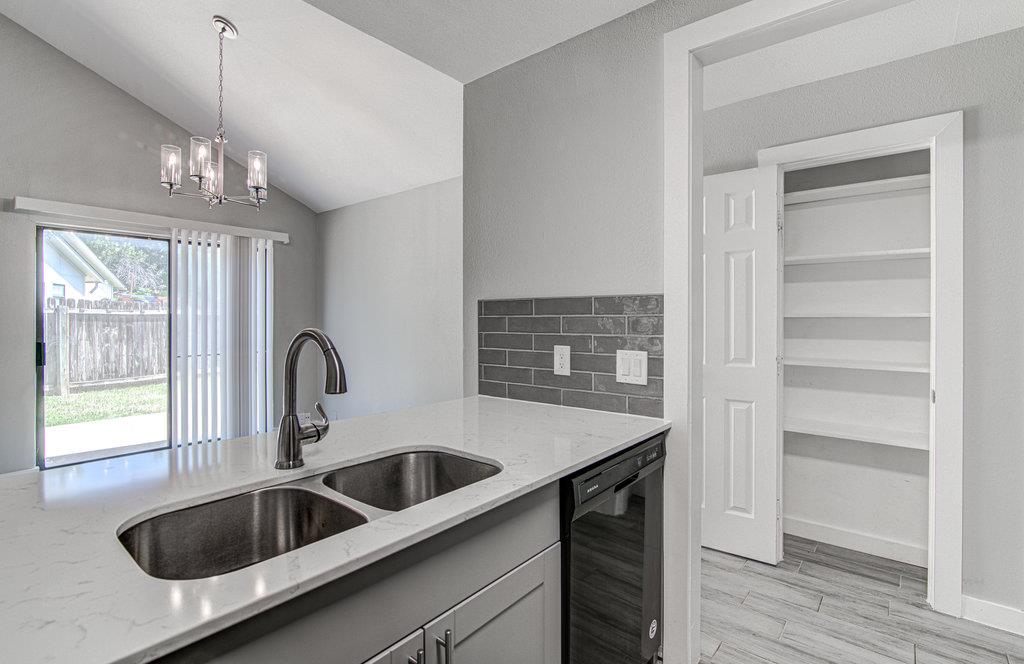 1603 Dale Cv #a Property Photo 10