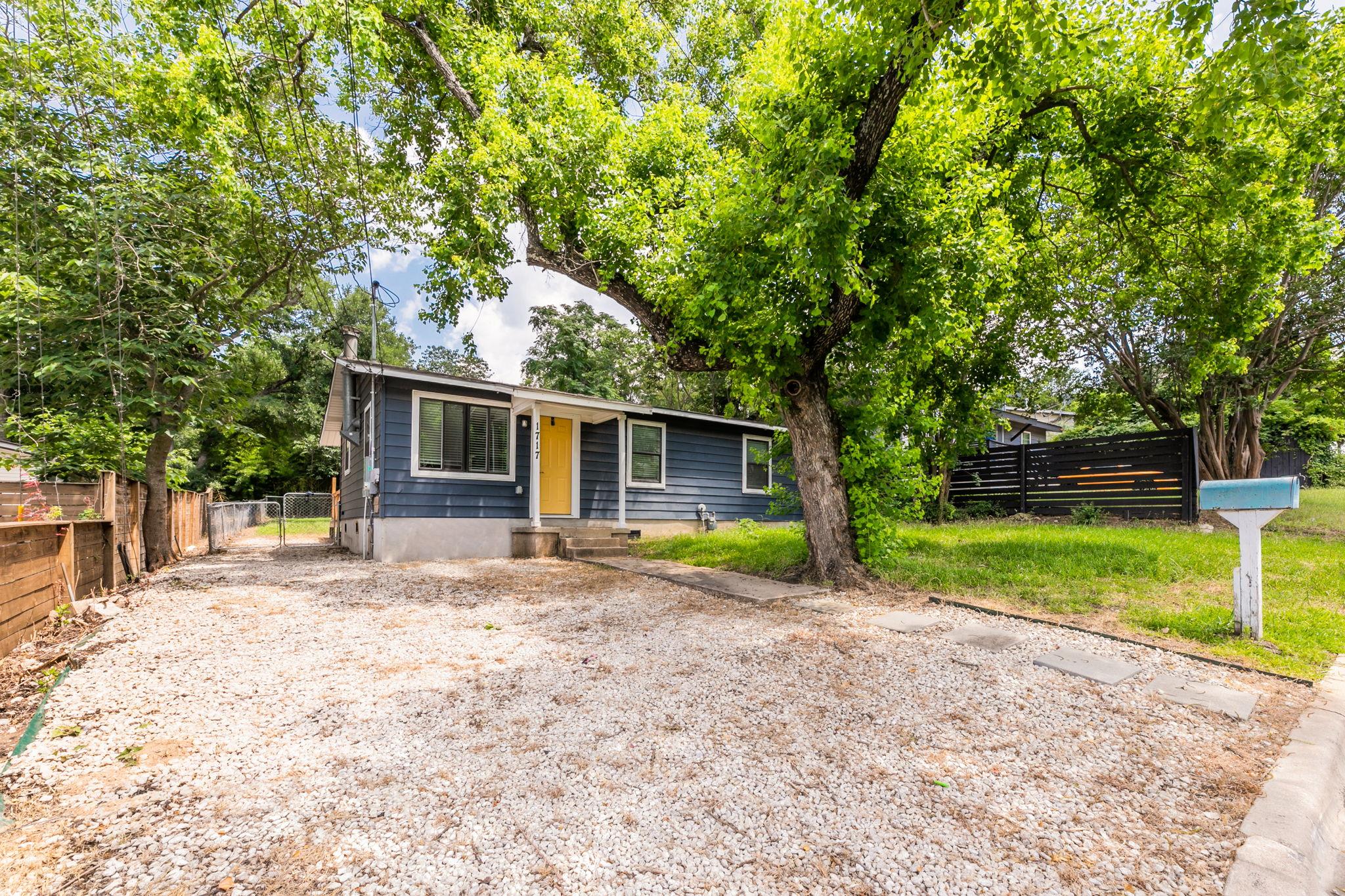 1717 Bunche Rd Property Photo 3