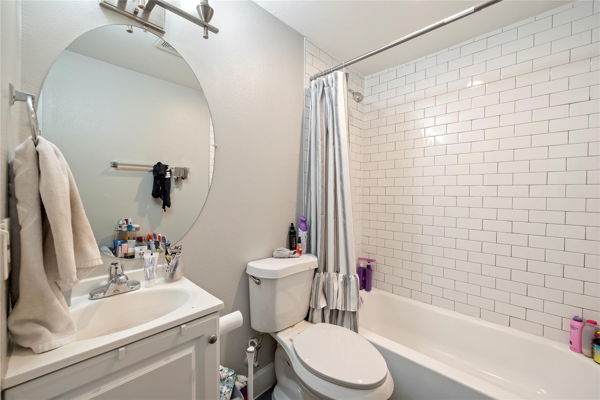 201 West 31st St #e Property Photo 3