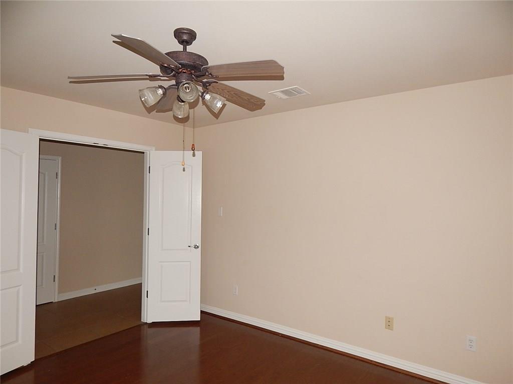 4300 Hidden Lake Xing Property Photo 8