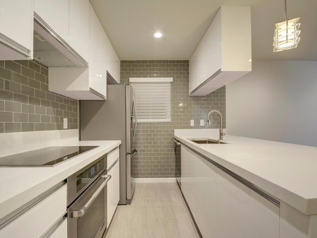 3110 Red River St #c-402 Property Photo 4