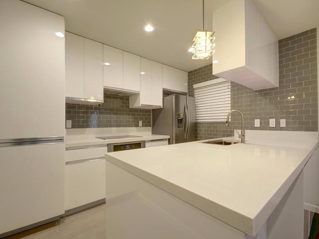 3110 Red River St #c-402 Property Photo 5