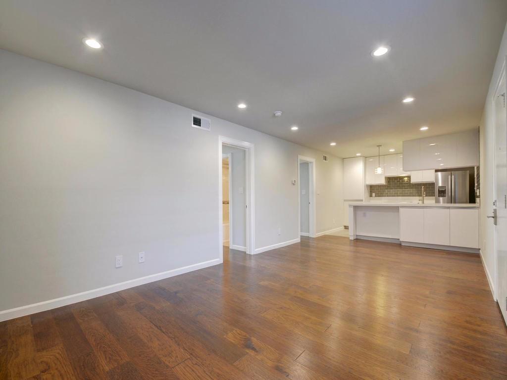 3110 Red River St #c-402 Property Photo 6