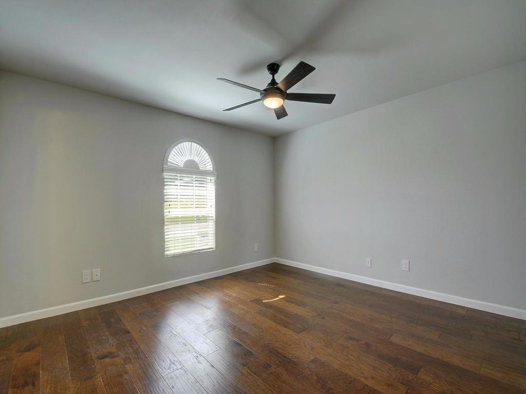 3110 Red River St #c-402 Property Photo 7