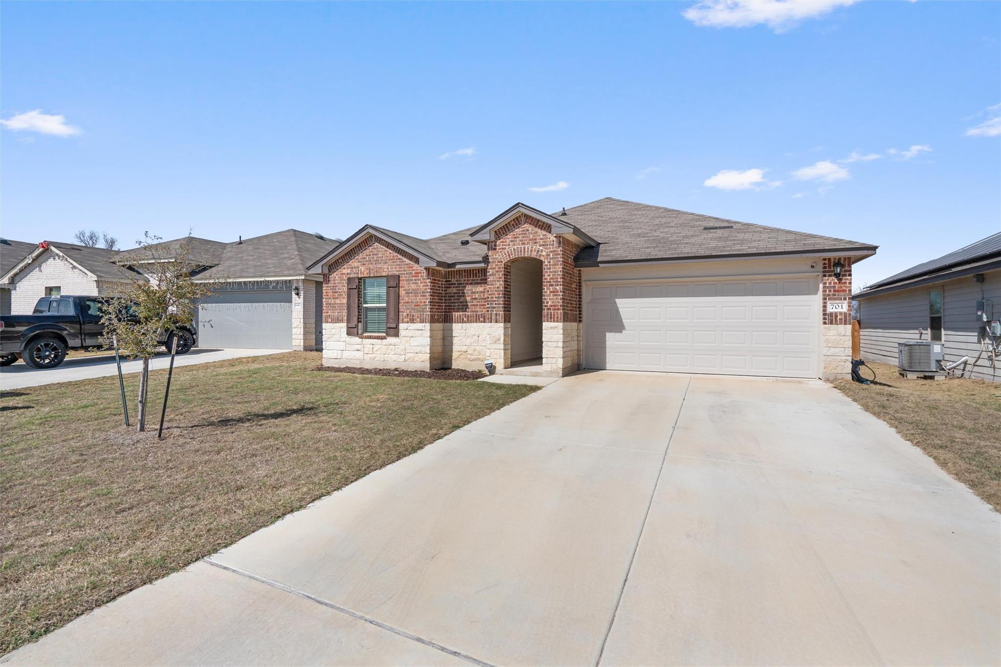 701 Taggart Trl Property Photo 2