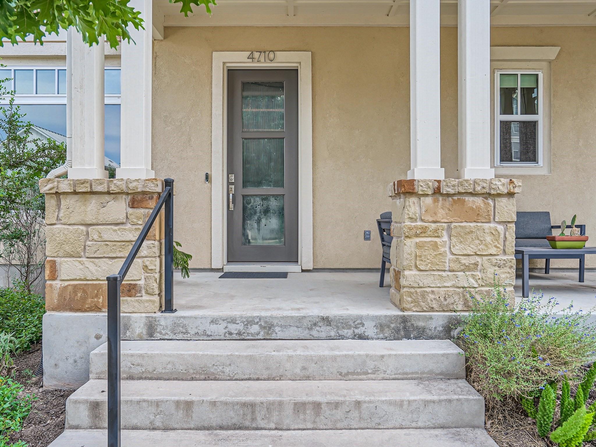 4710 Herzog St Property Photo