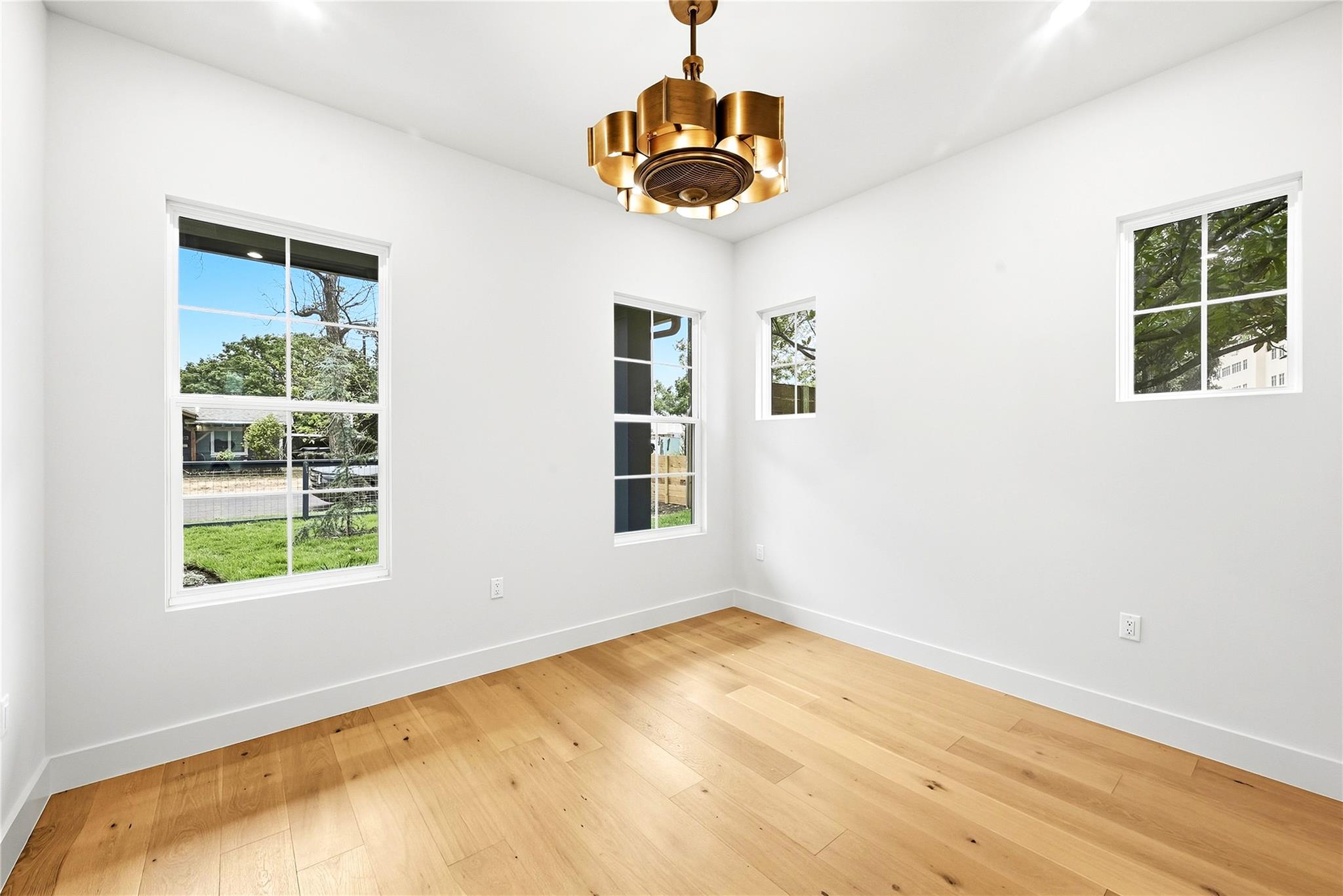 1201 Georgian St Property Photo 29