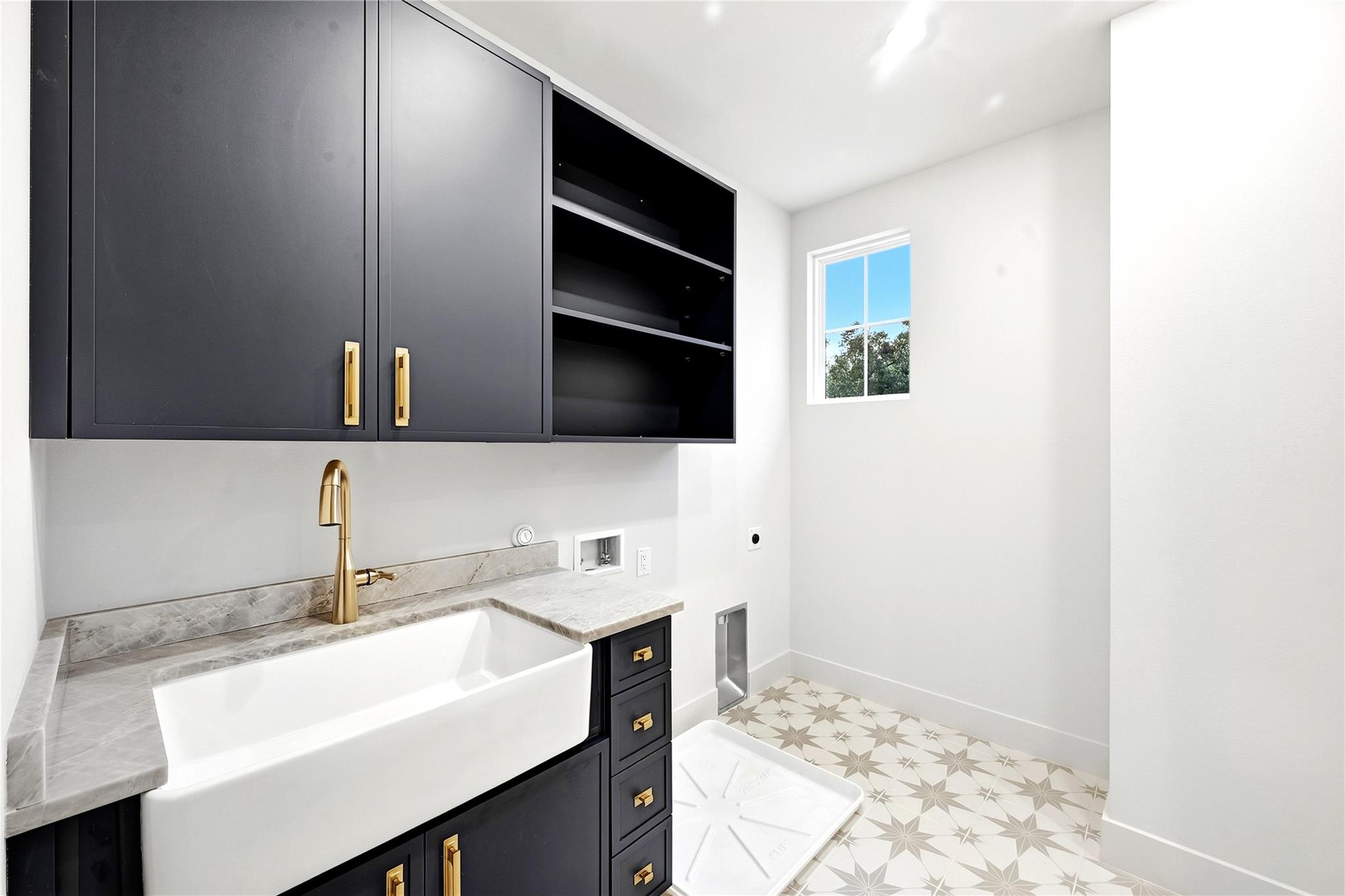 1201 Georgian St Property Photo 30