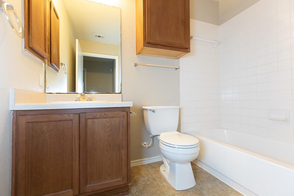 14009 Briarcreek Loop Property Photo 5