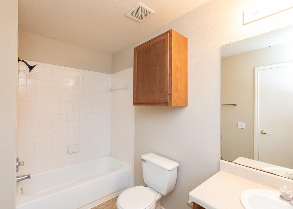 14009 Briarcreek Loop Property Photo 11