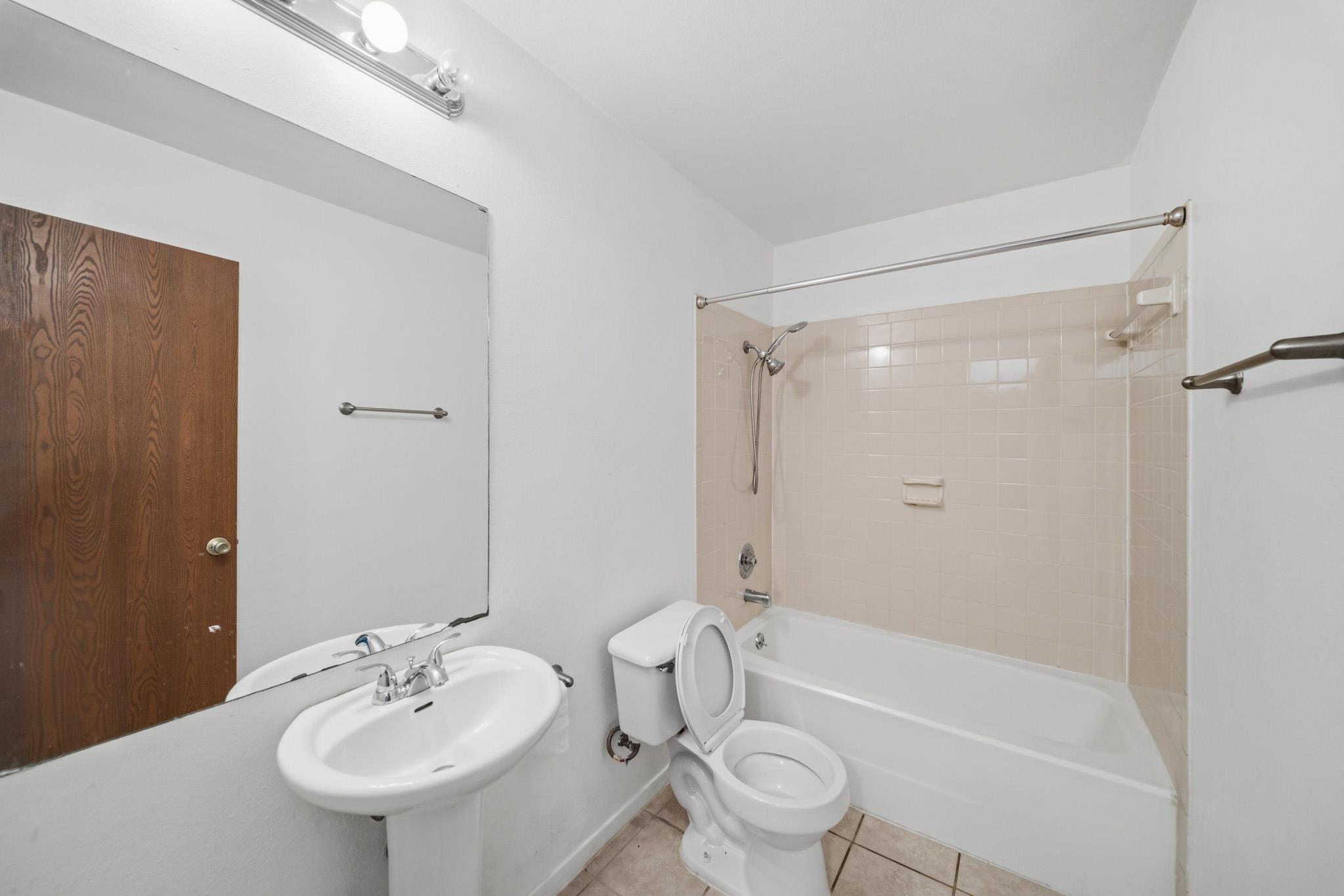 12002 Arrowwood Dr #b Property Photo 15