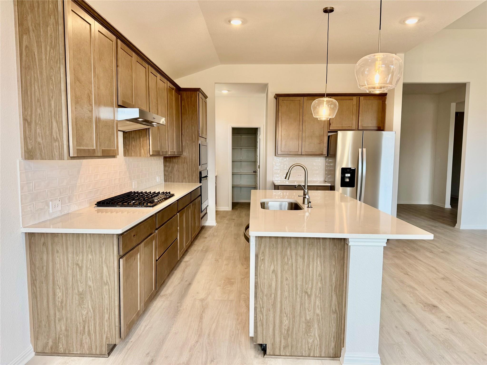 3173841 Property Photo 2