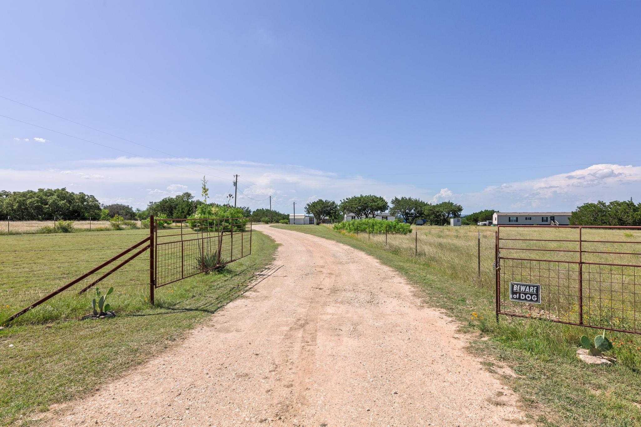 930 County Road 224 None Property Photo 4