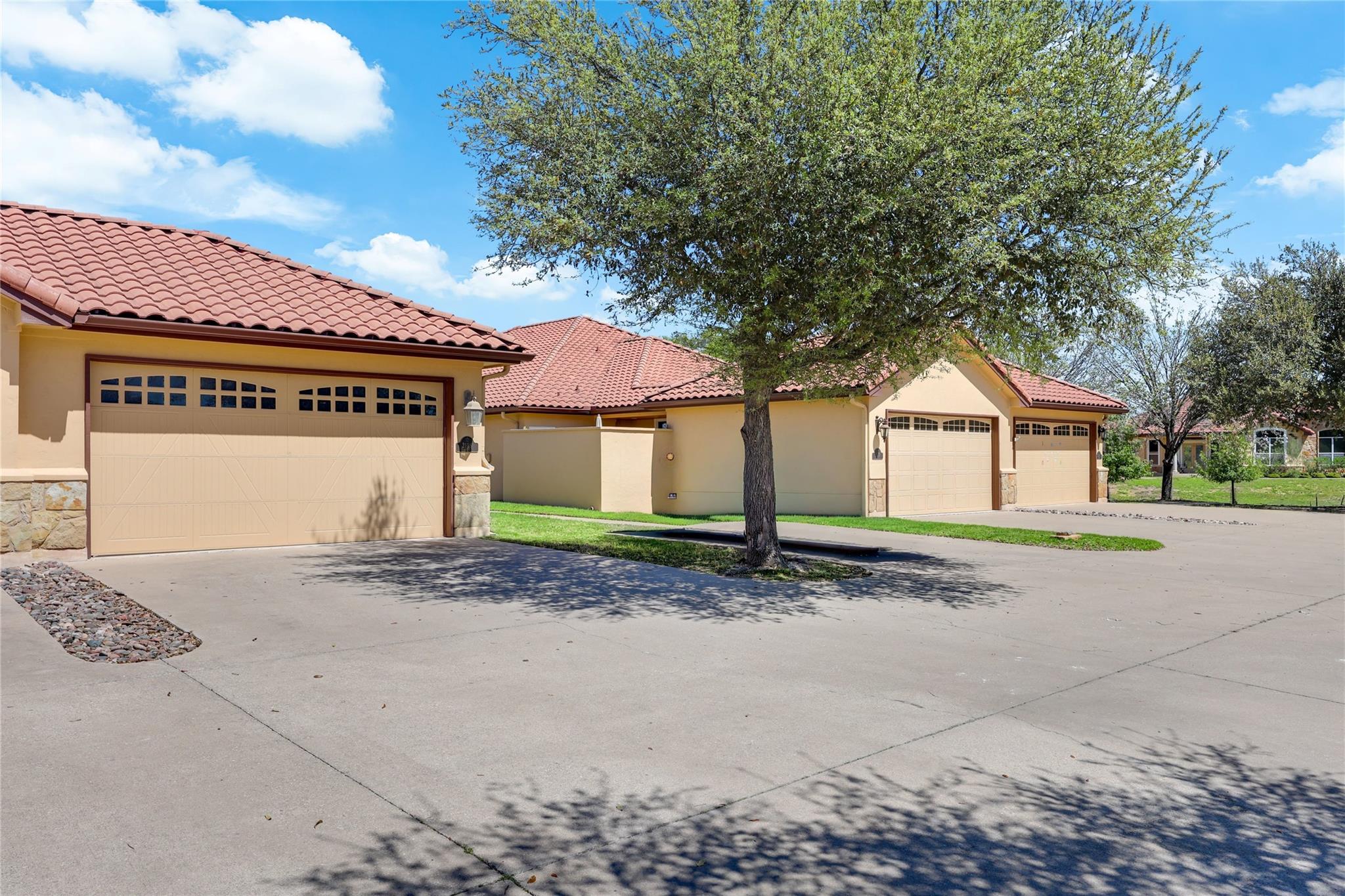 21118 Highland Lake Dr #2 Property Photo 23