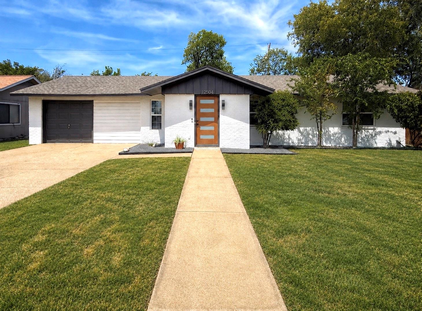 12504 Limerick Ave Property Photo 1