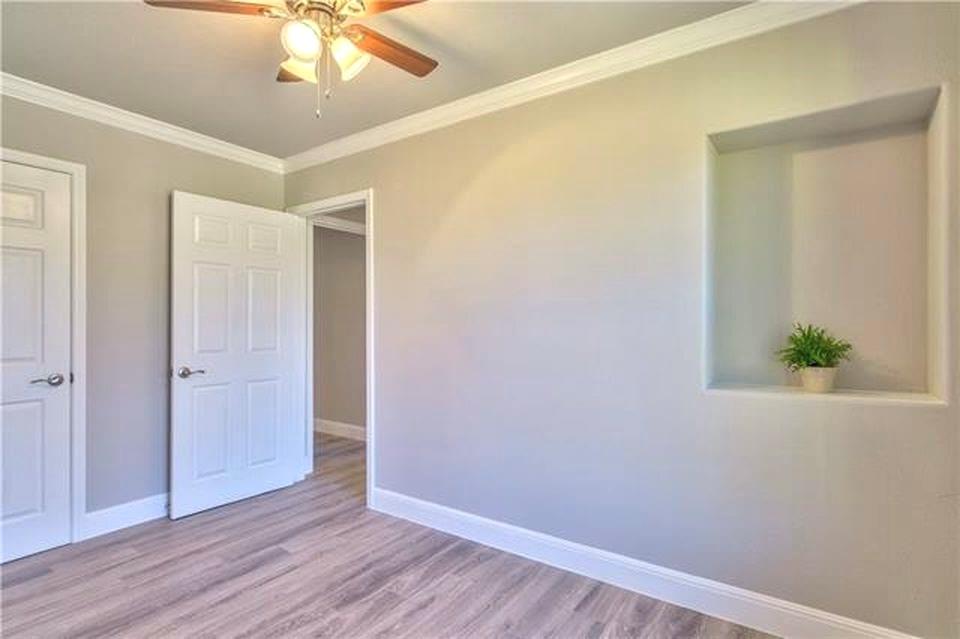 12504 Limerick Ave Property Photo 22