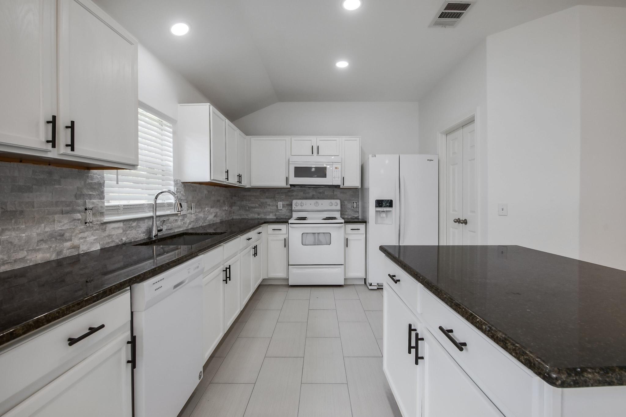 2108 Kane Cv Property Photo 5