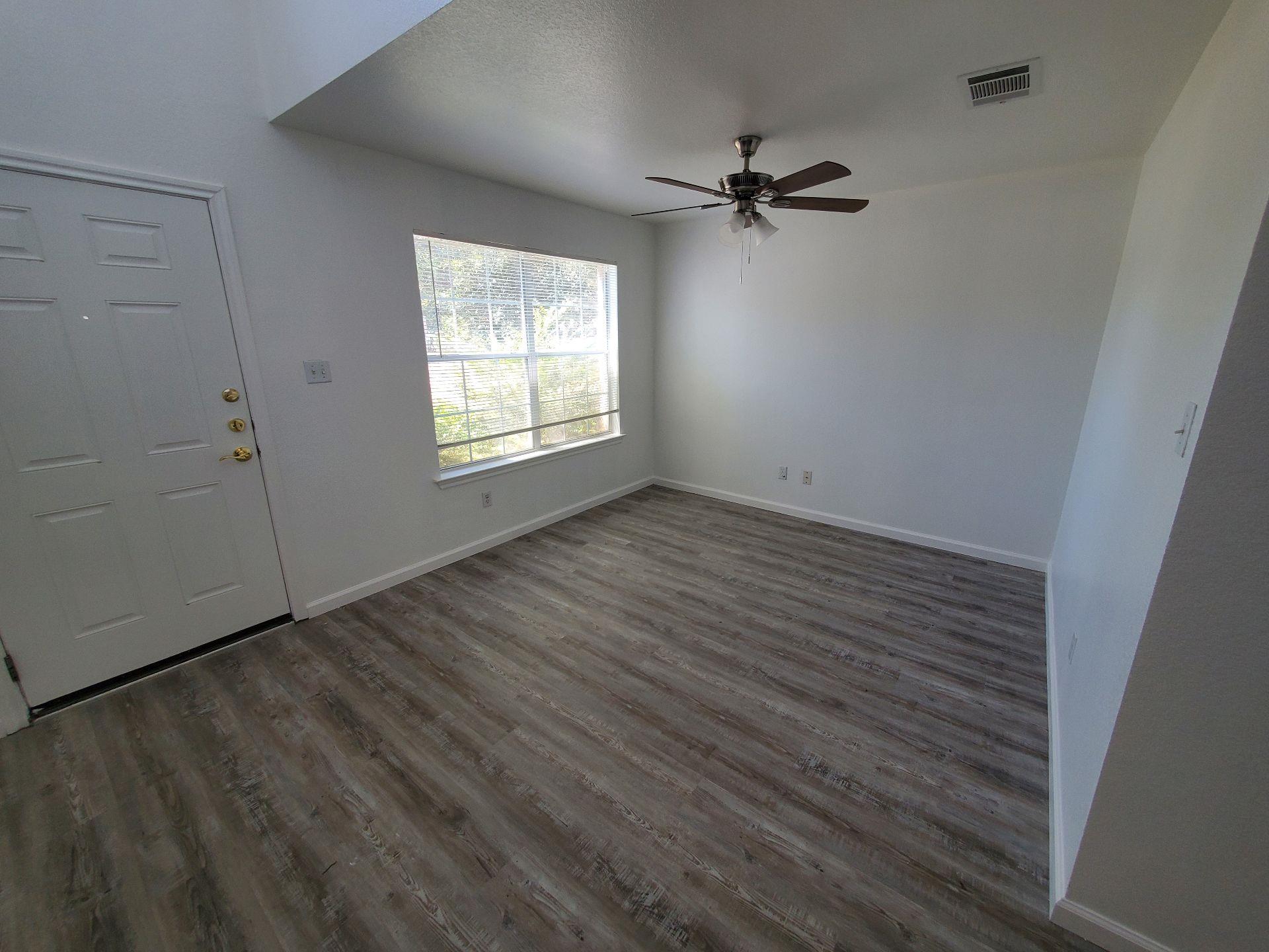 1014 Glen Meadow Cv Property Photo 5
