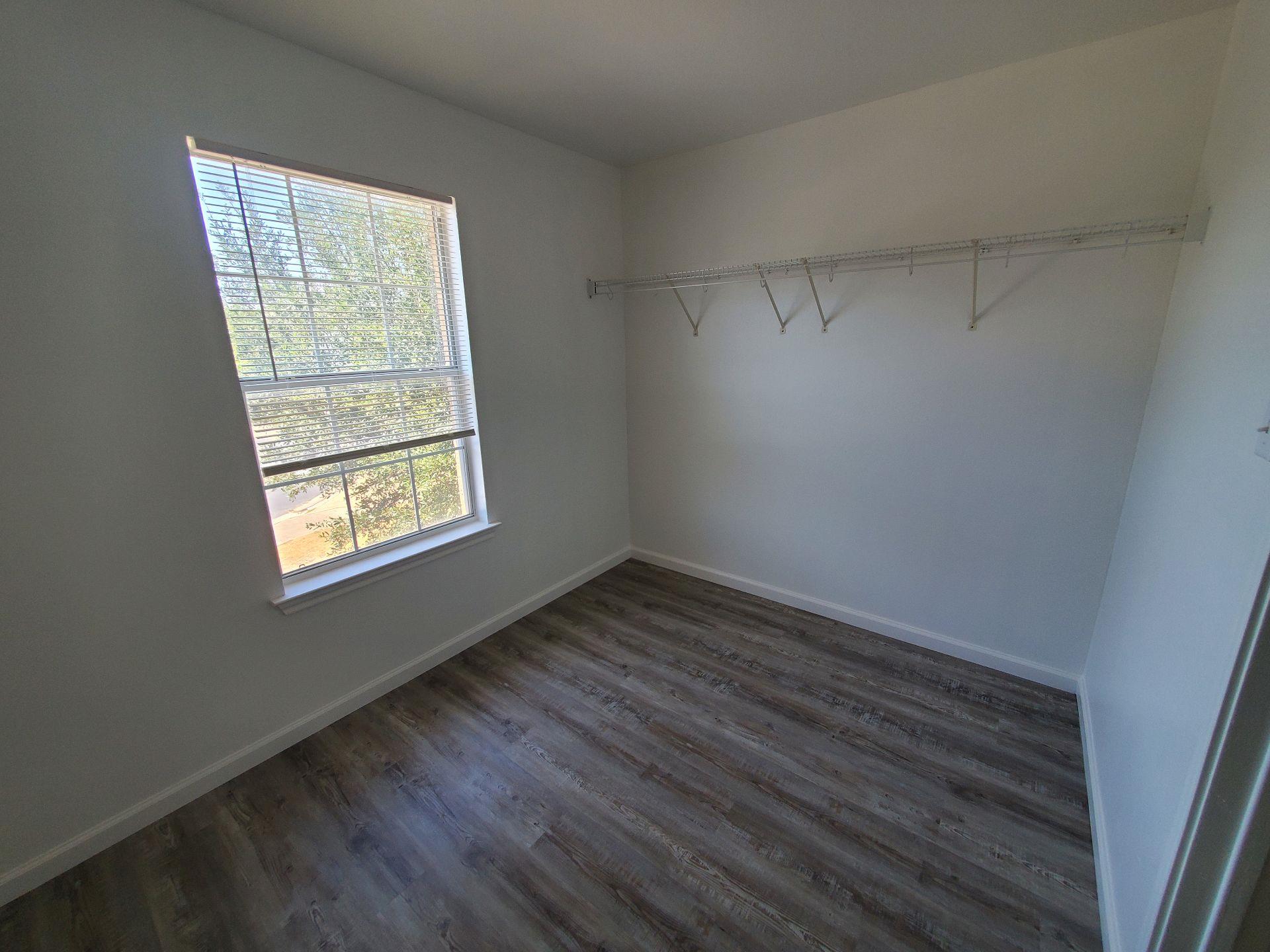 1014 Glen Meadow Cv Property Photo 15