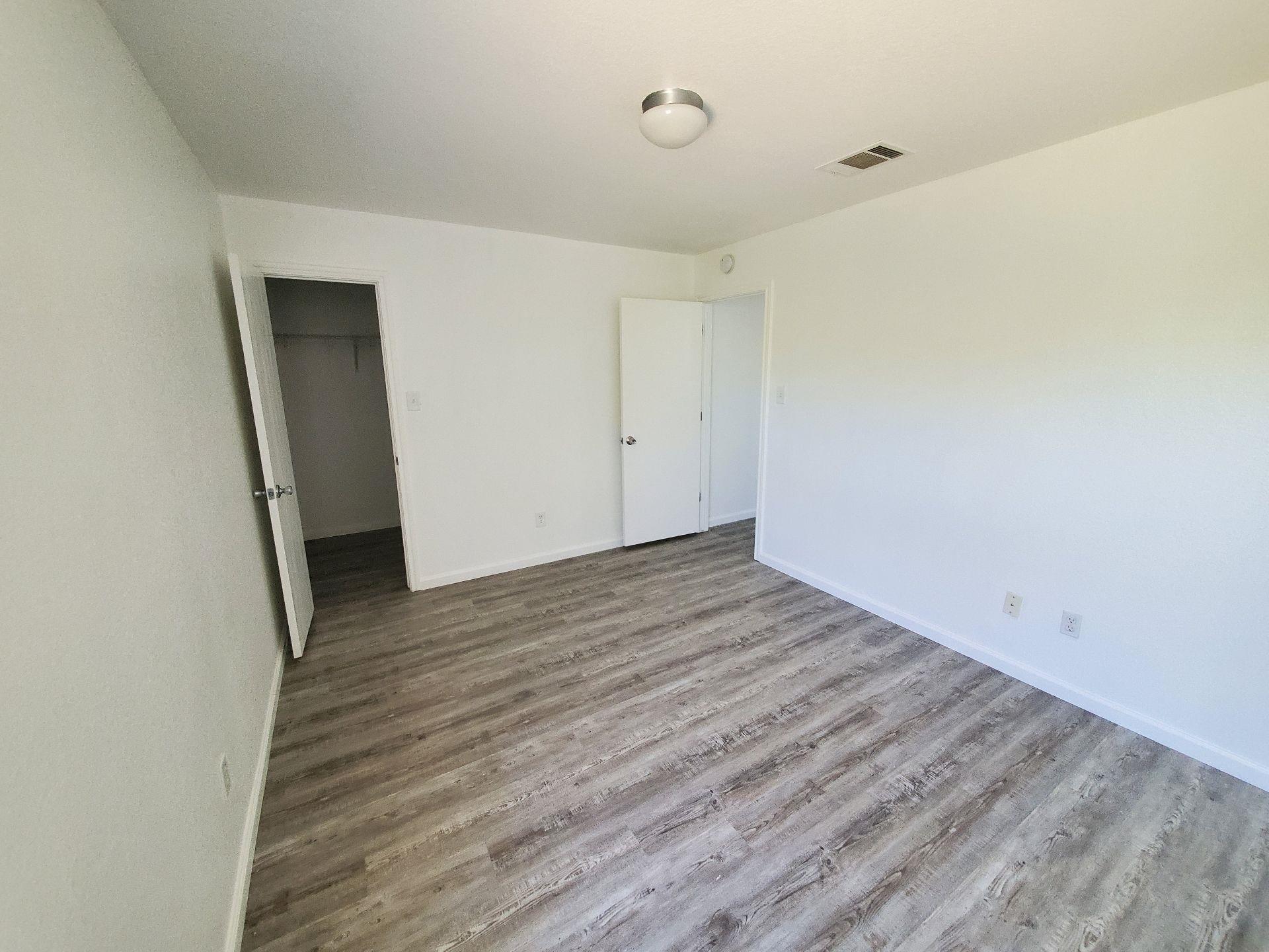 1014 Glen Meadow Cv Property Photo 17