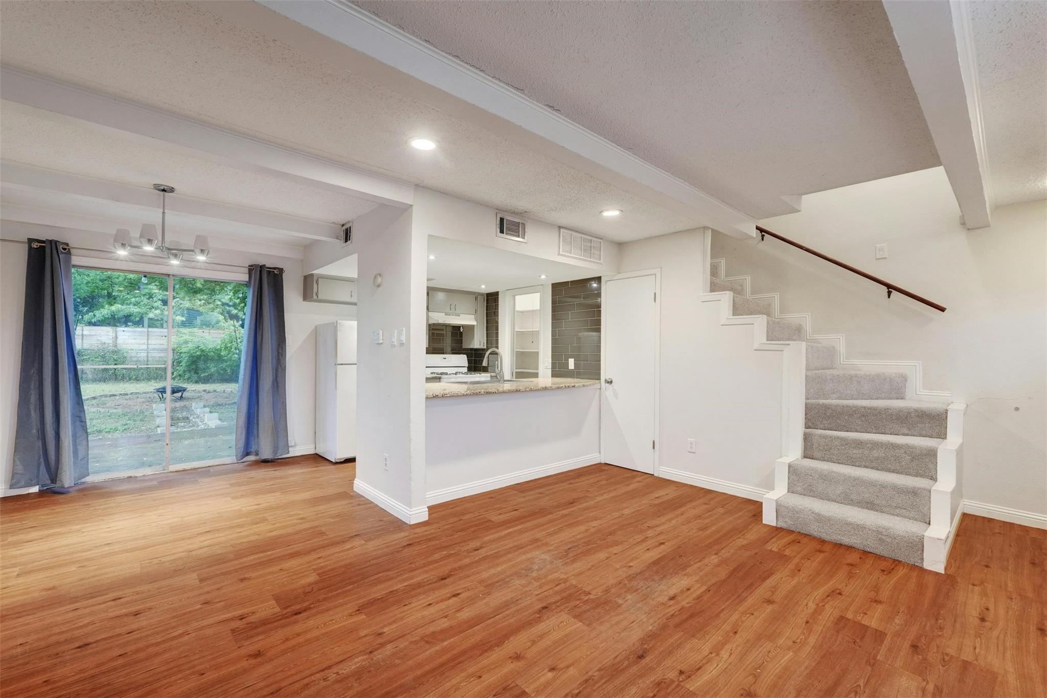 1302 E Saint Johns Ave #a Property Photo 6