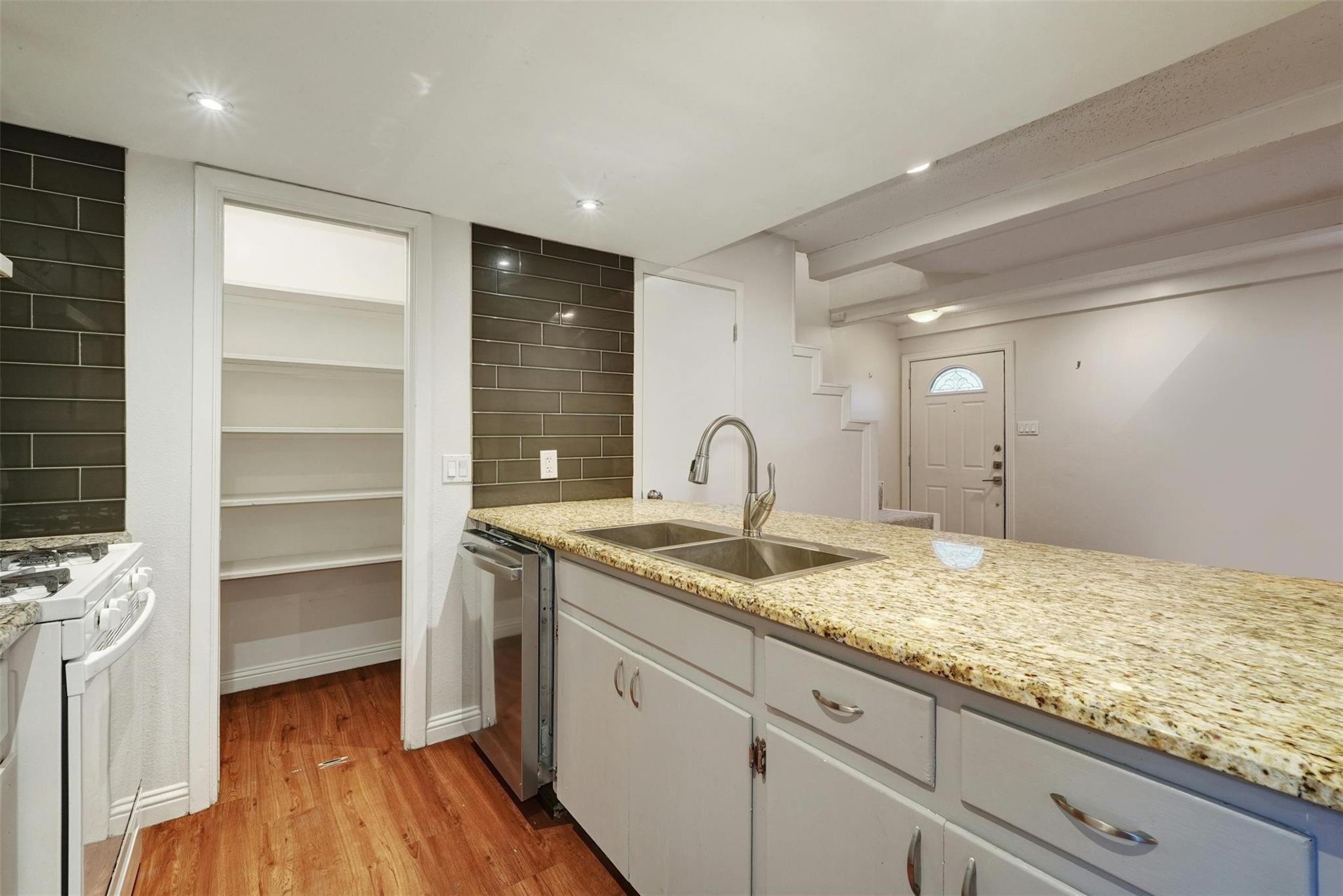1302 E Saint Johns Ave #a Property Photo 8