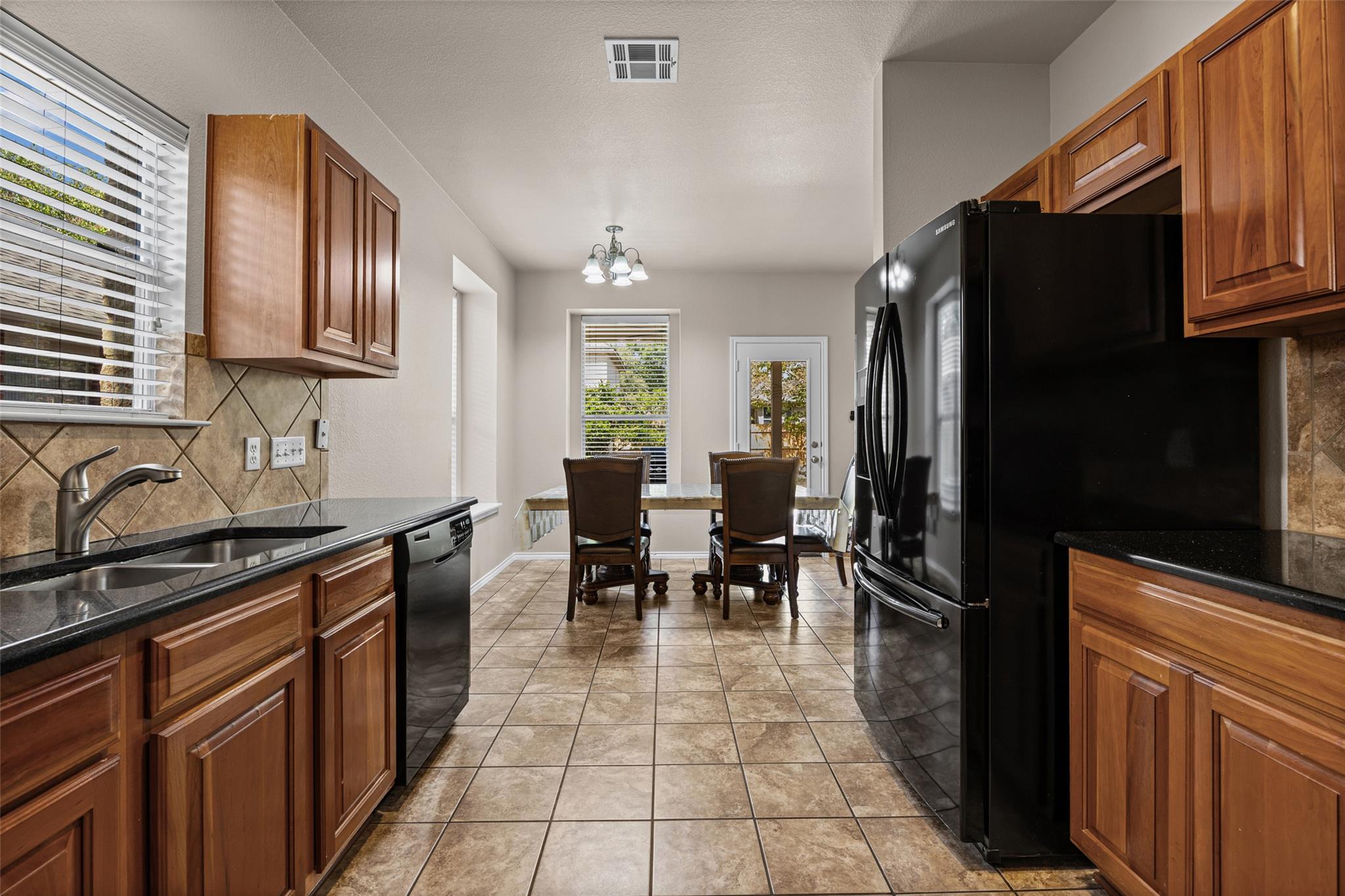 1704 Mcclannahan Dr Property Photo 13