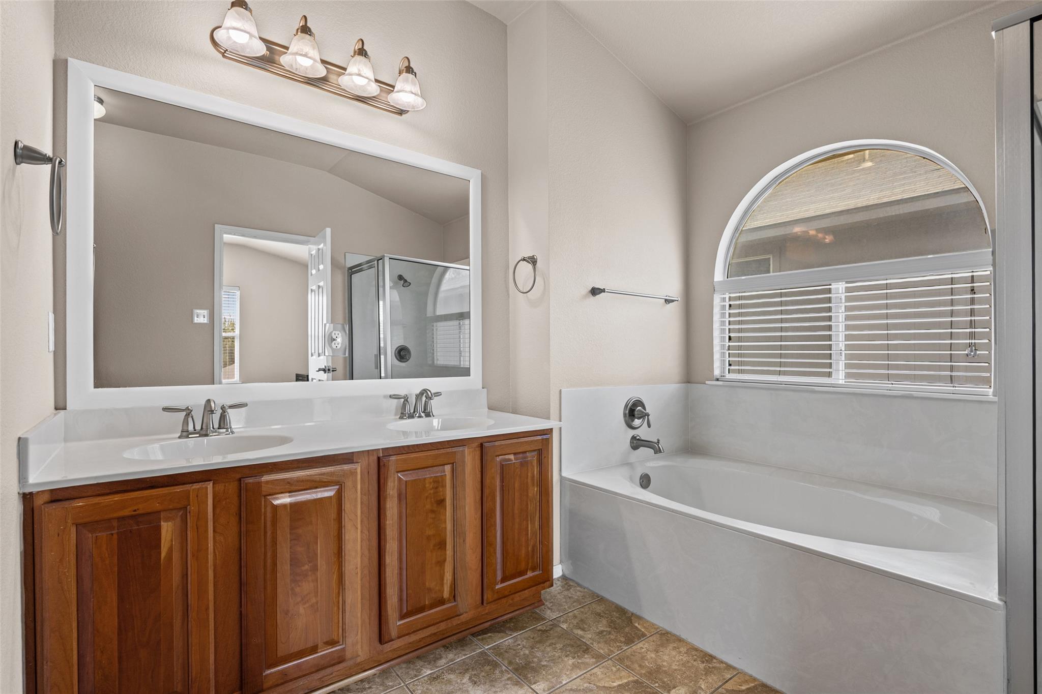 1704 Mcclannahan Dr Property Photo 18