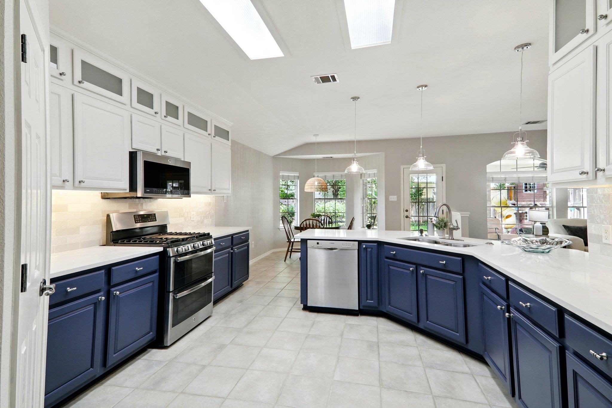 10733 Quarry Oaks Trl Property Photo 1