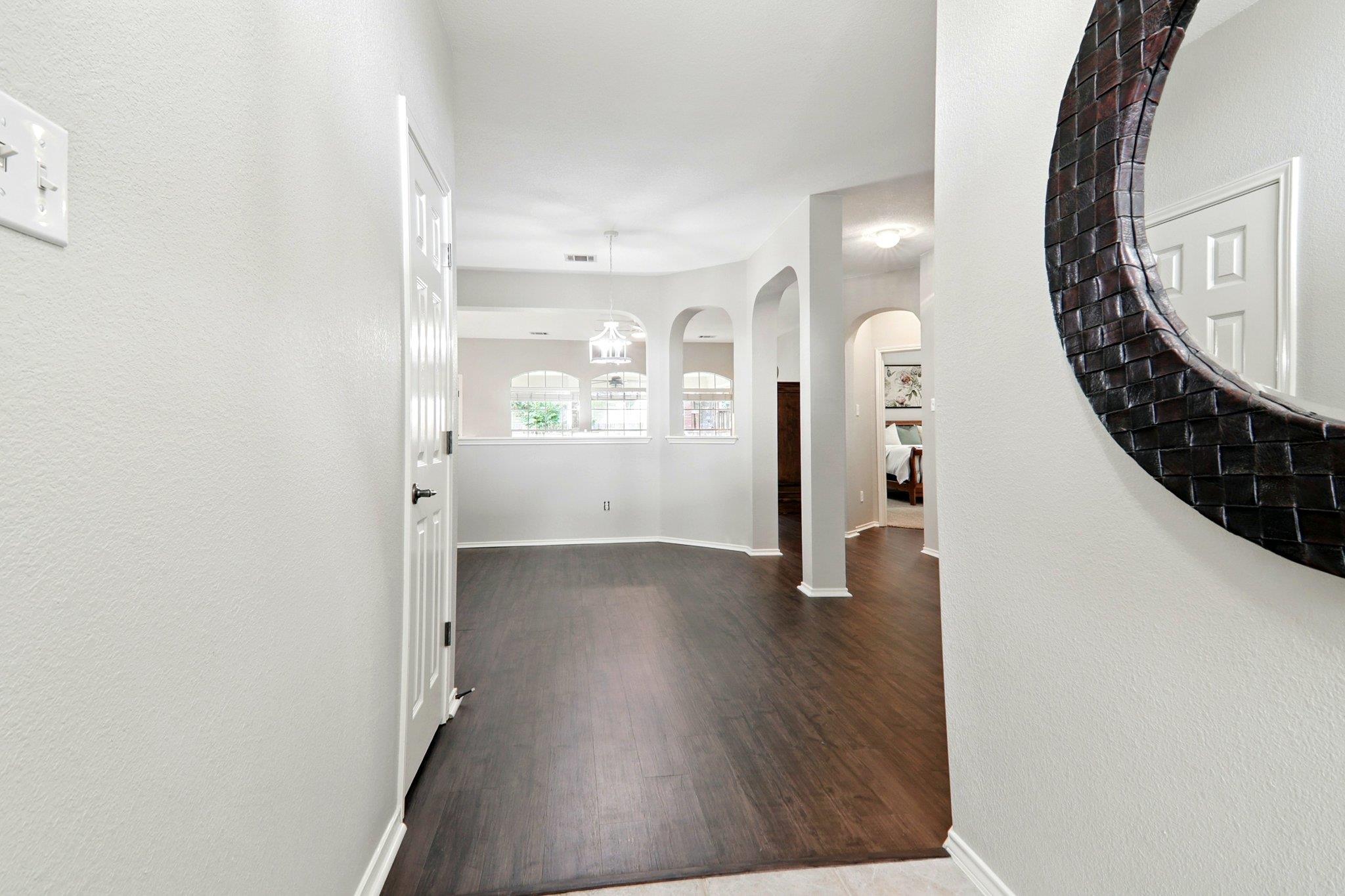 10733 Quarry Oaks Trl Property Photo 6