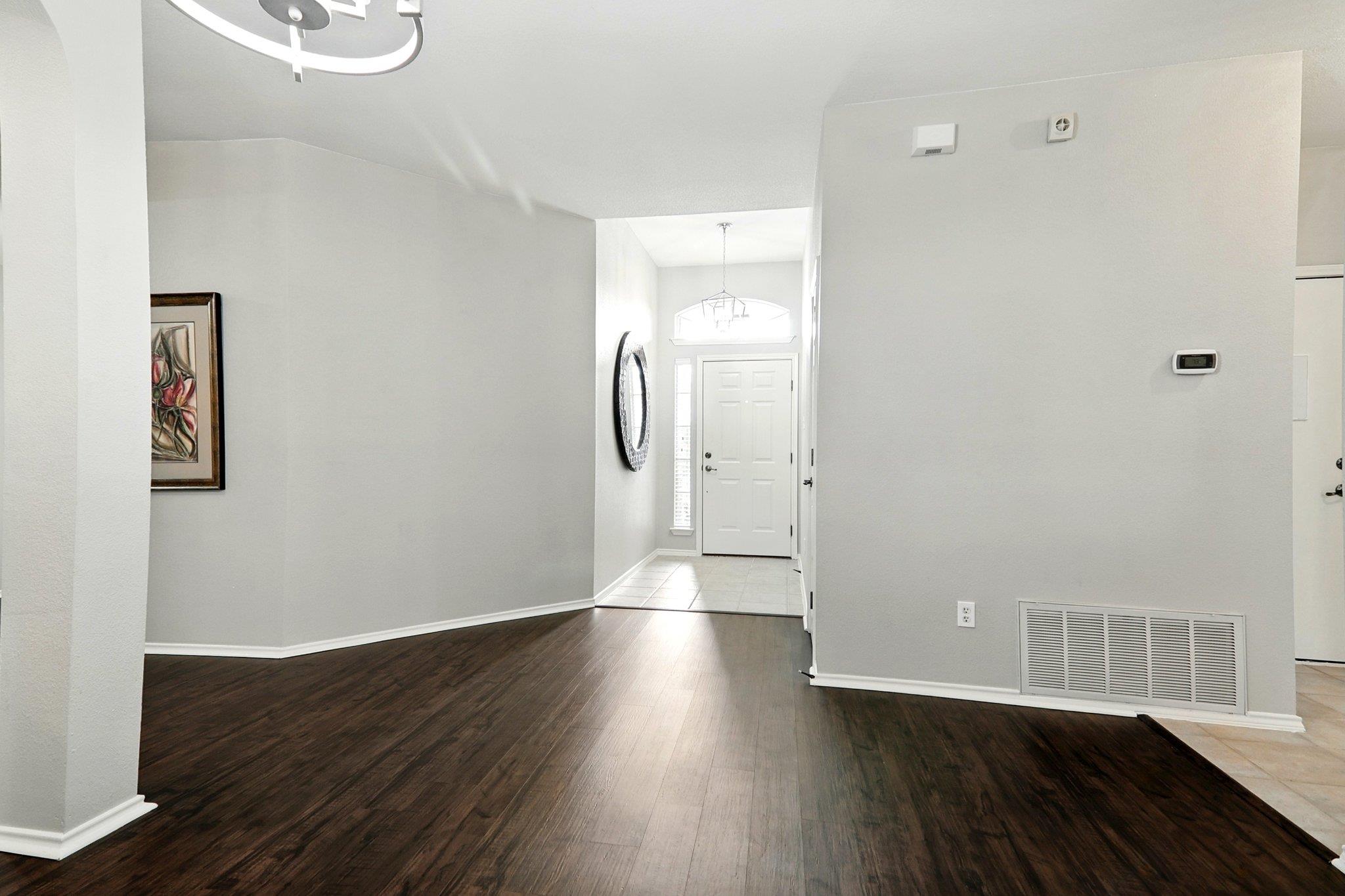 10733 Quarry Oaks Trl Property Photo 7