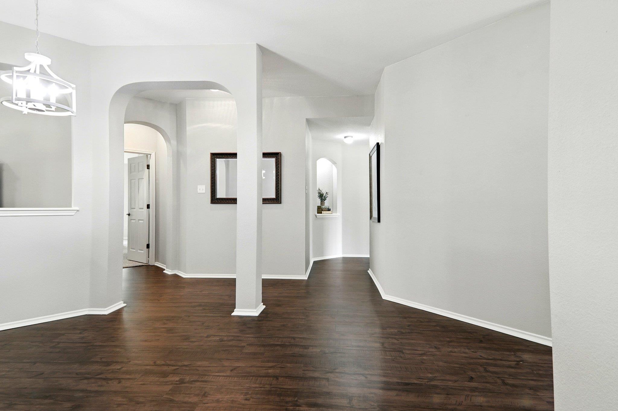 10733 Quarry Oaks Trl Property Photo 8