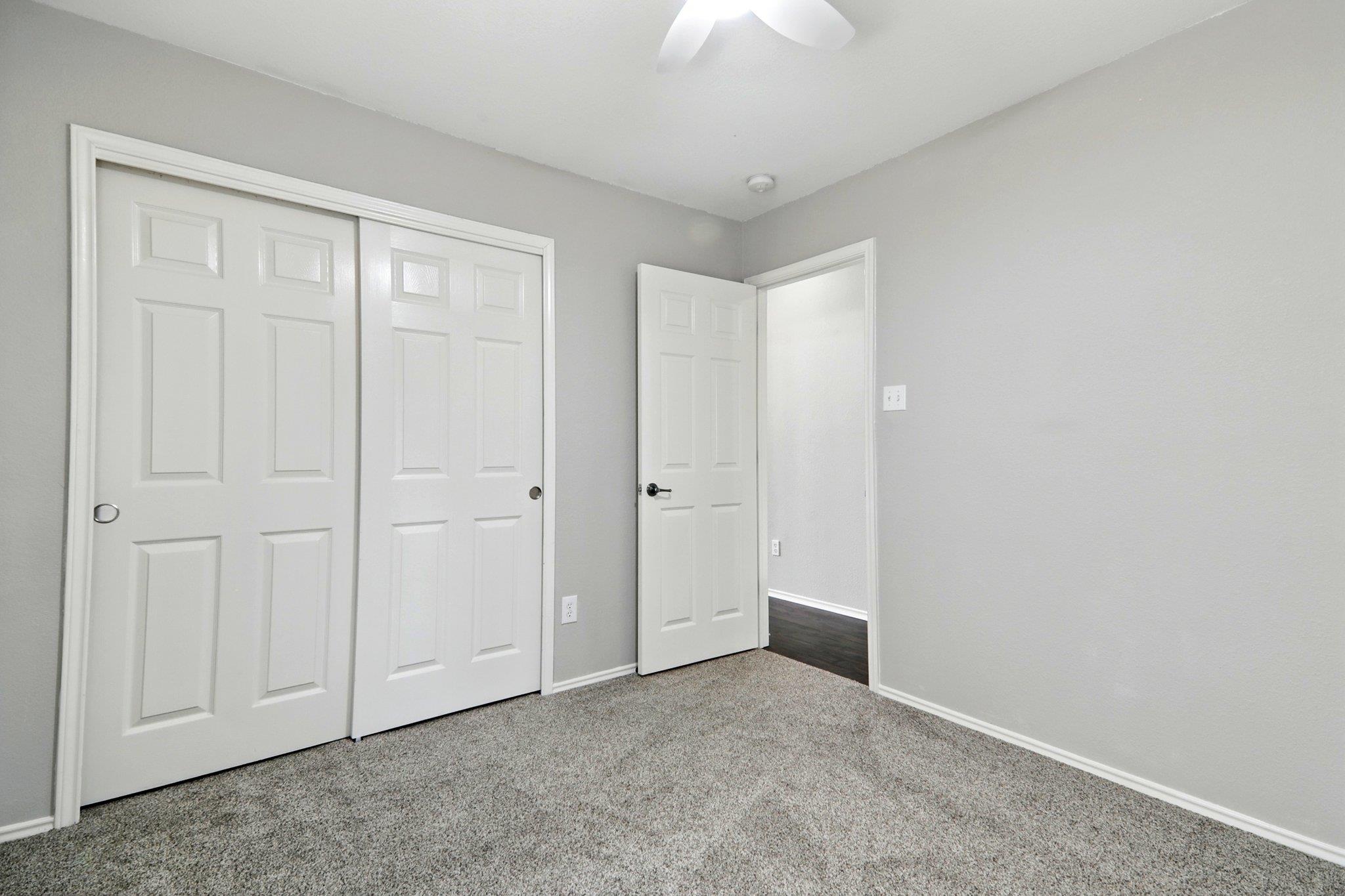 10733 Quarry Oaks Trl Property Photo 12