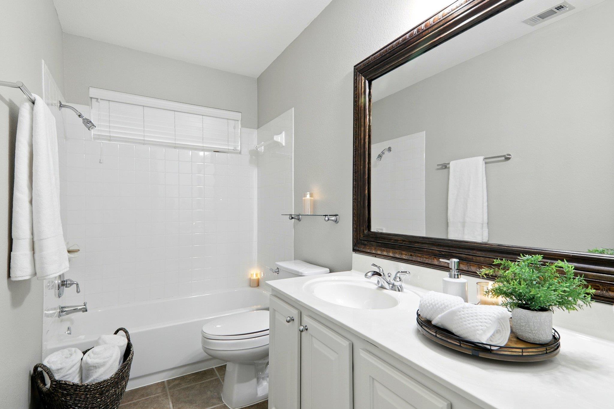 10733 Quarry Oaks Trl Property Photo 13