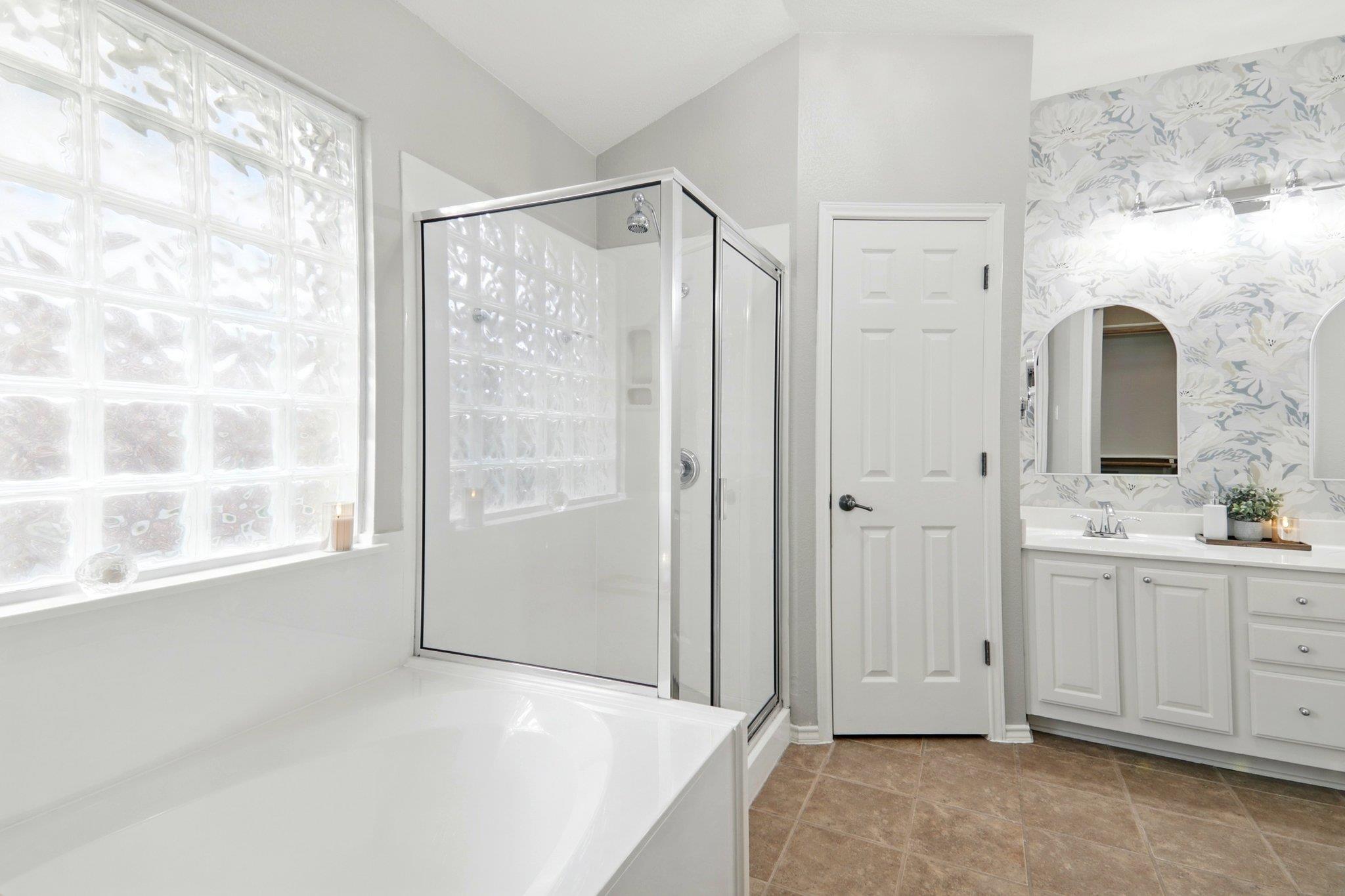 10733 Quarry Oaks Trl Property Photo 20