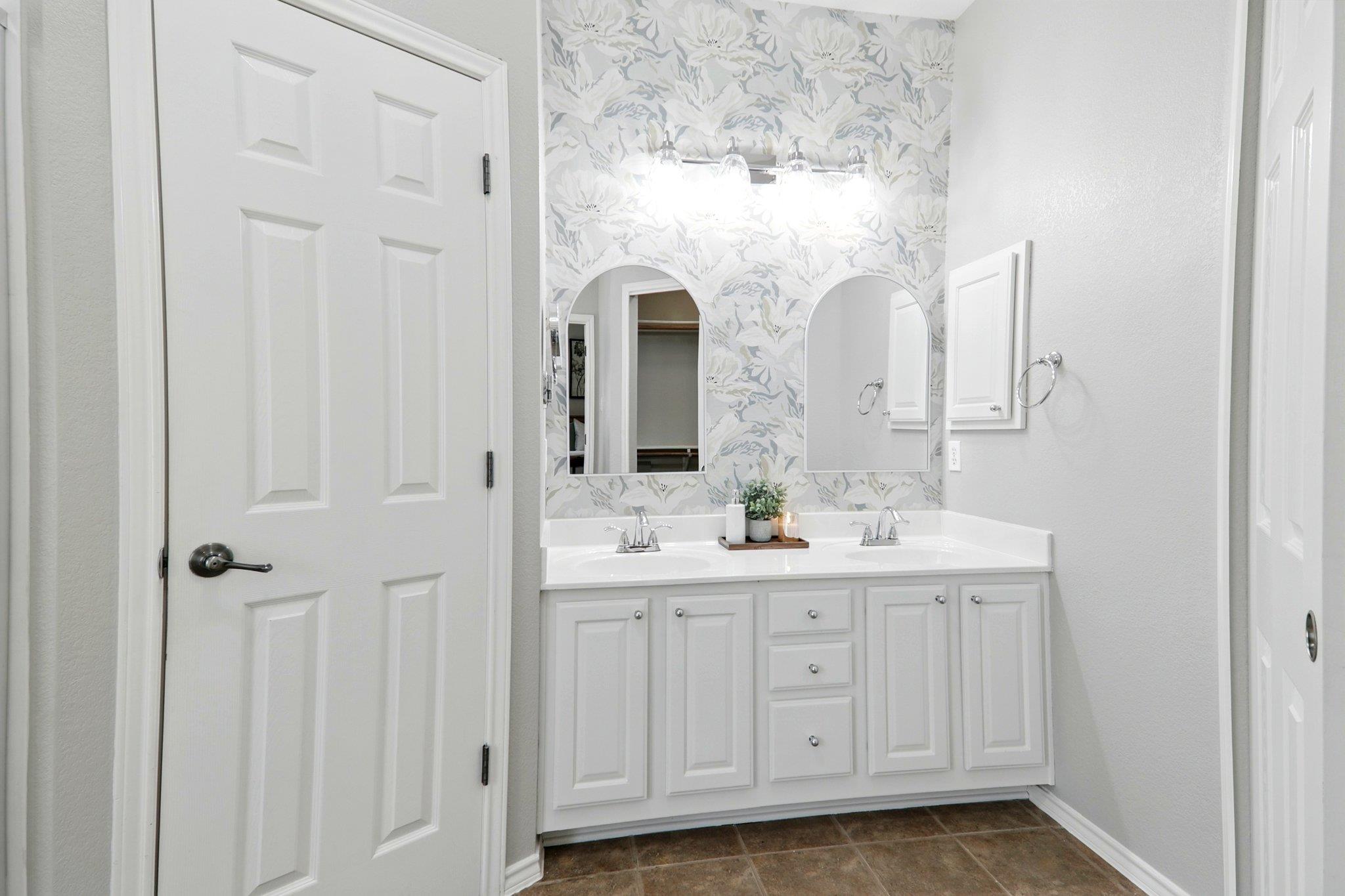 10733 Quarry Oaks Trl Property Photo 23