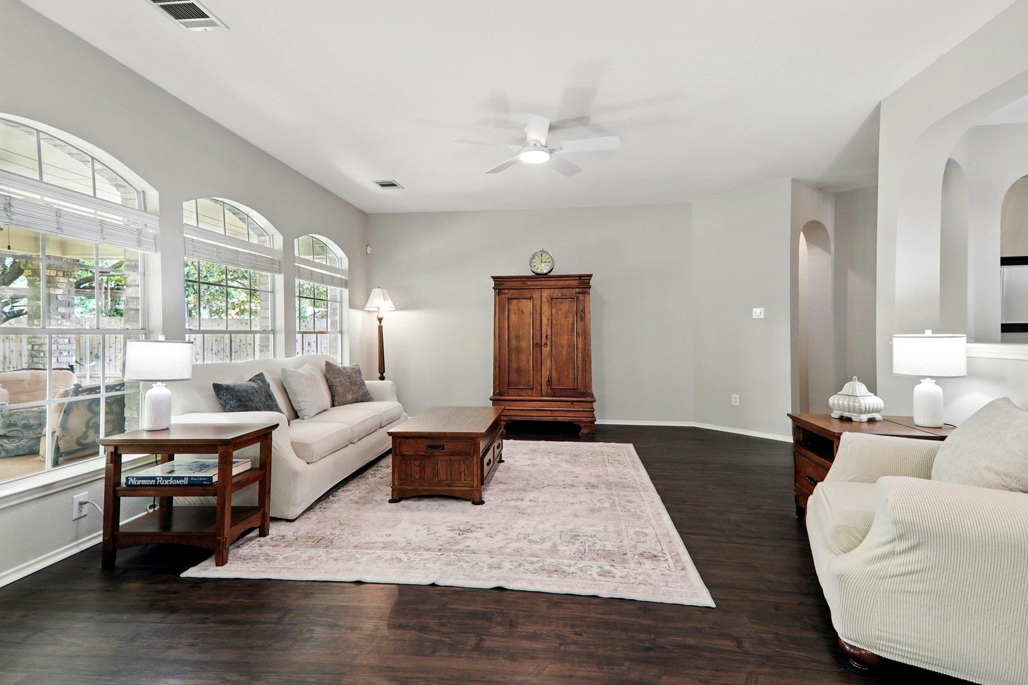 10733 Quarry Oaks Trl Property Photo 28