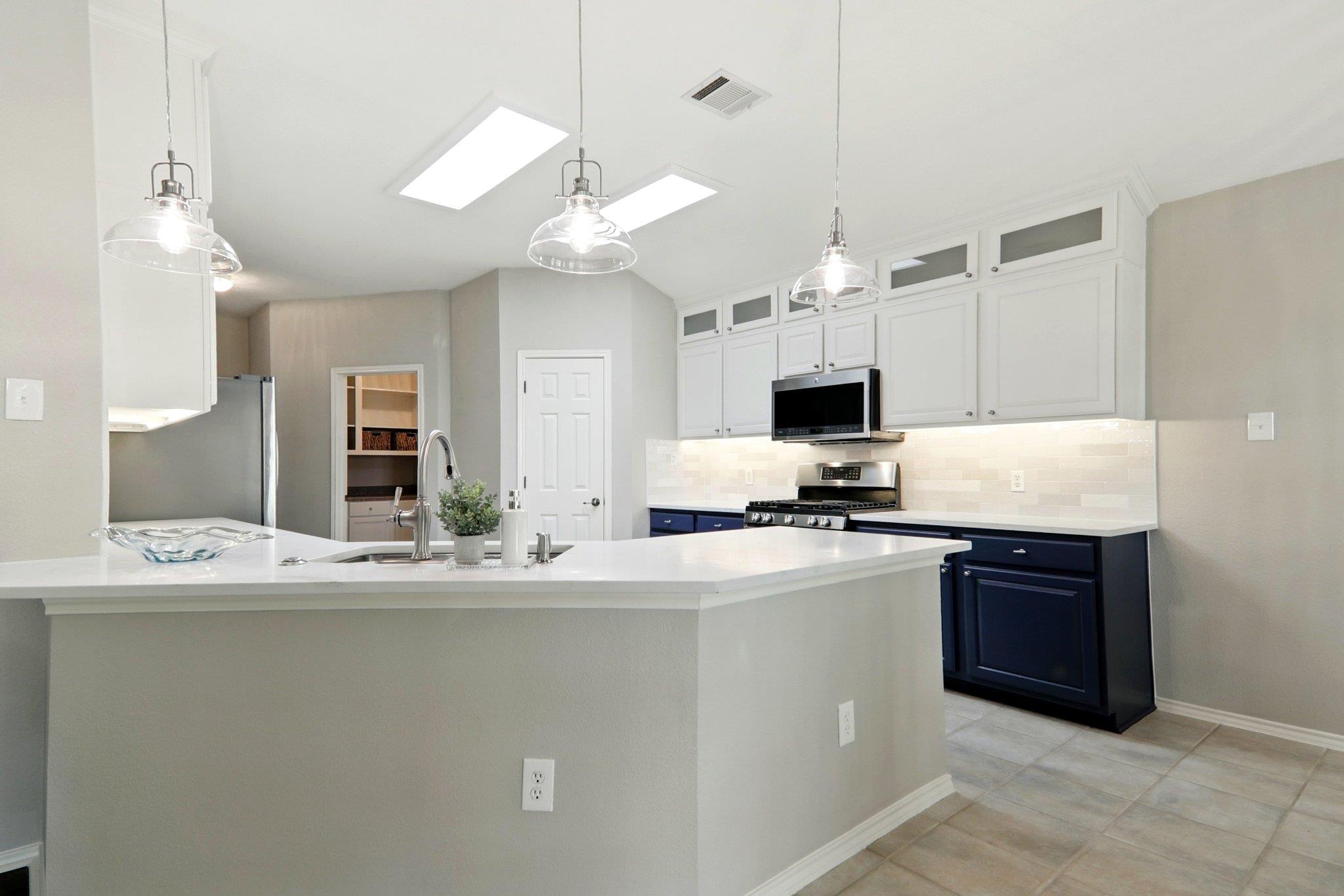 10733 Quarry Oaks Trl Property Photo 32