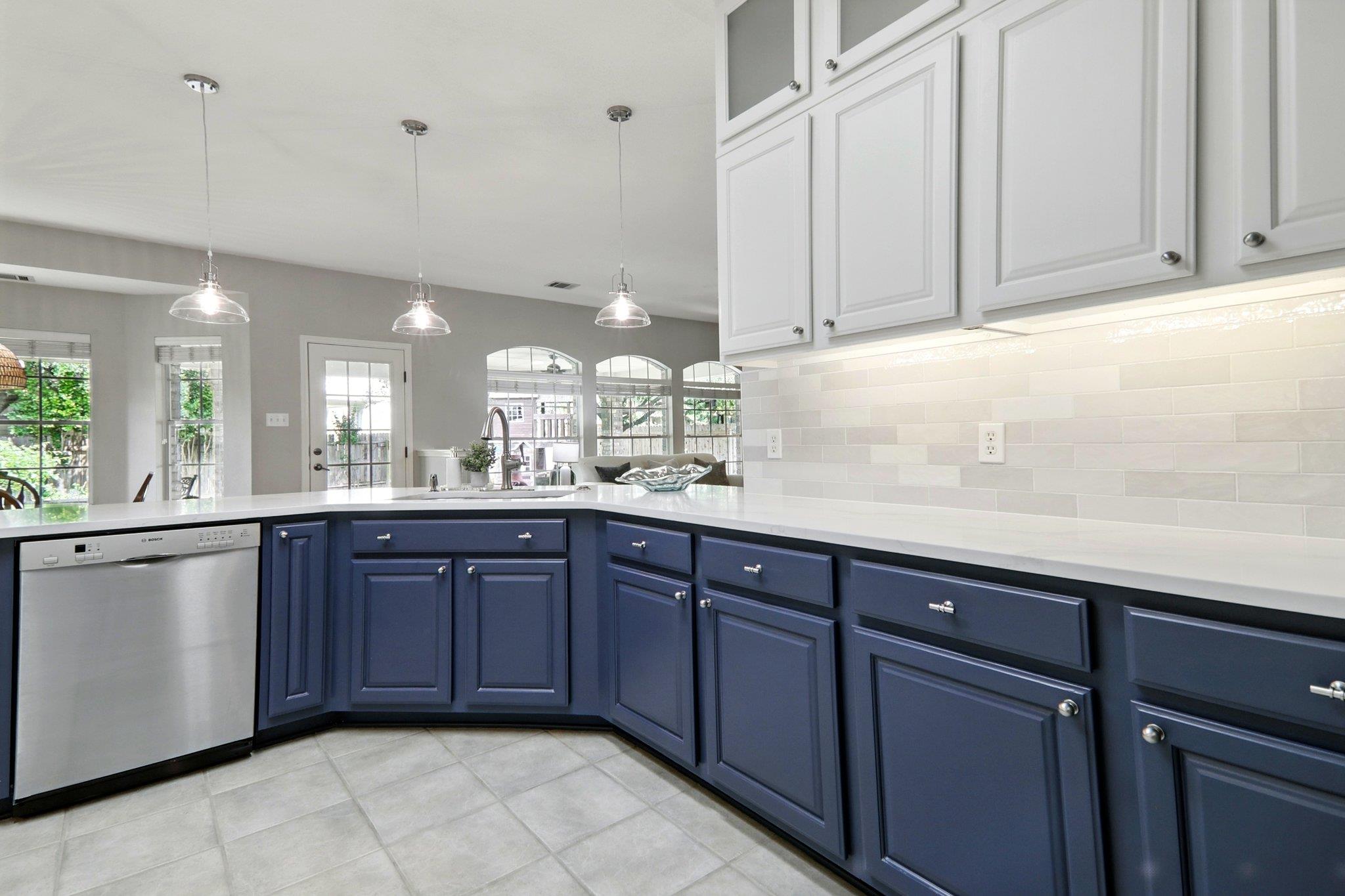 10733 Quarry Oaks Trl Property Photo 34