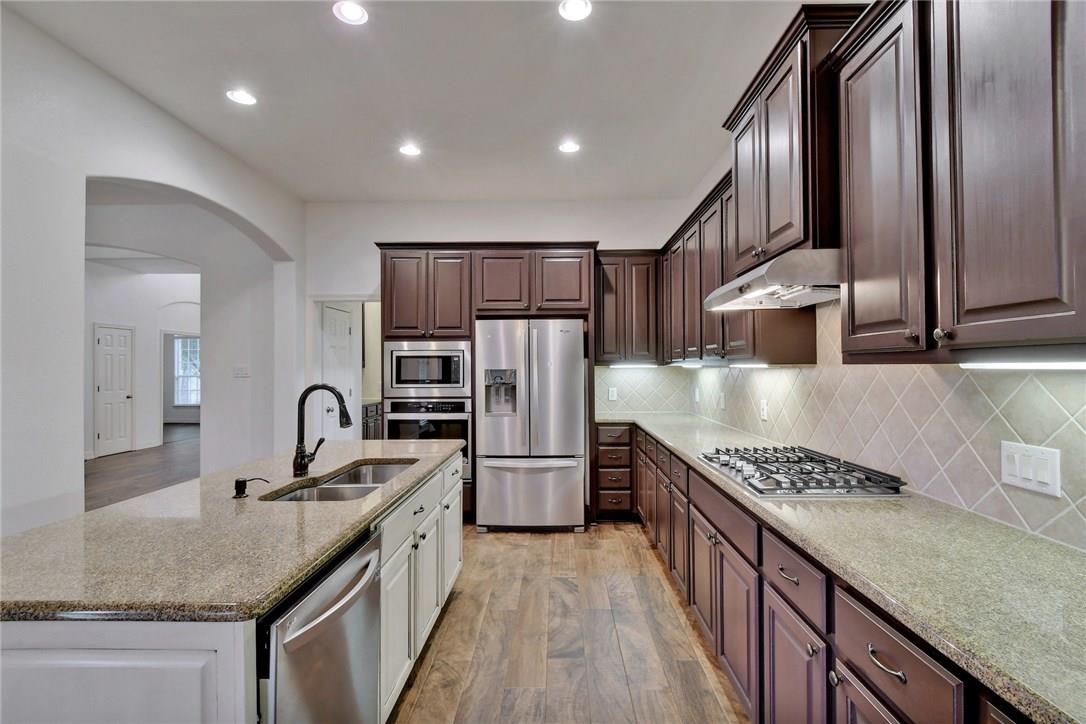 2814 Cool River Loop Property Photo 2