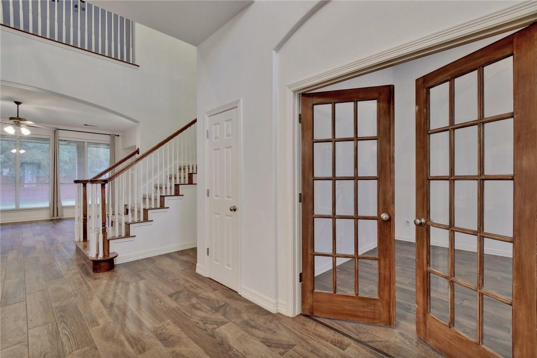 2814 Cool River Loop Property Photo 8