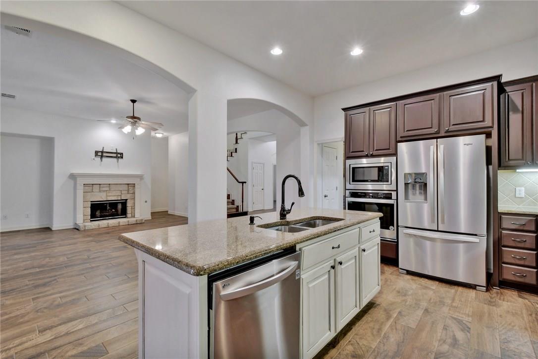 2814 Cool River Loop Property Photo 20