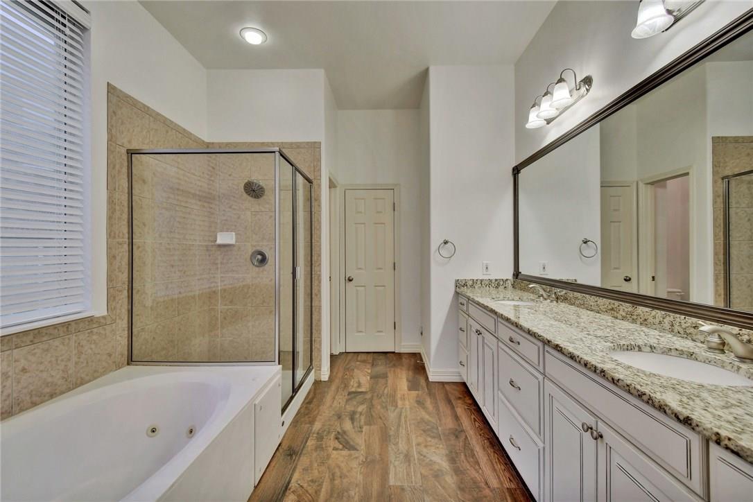 2814 Cool River Loop Property Photo 23