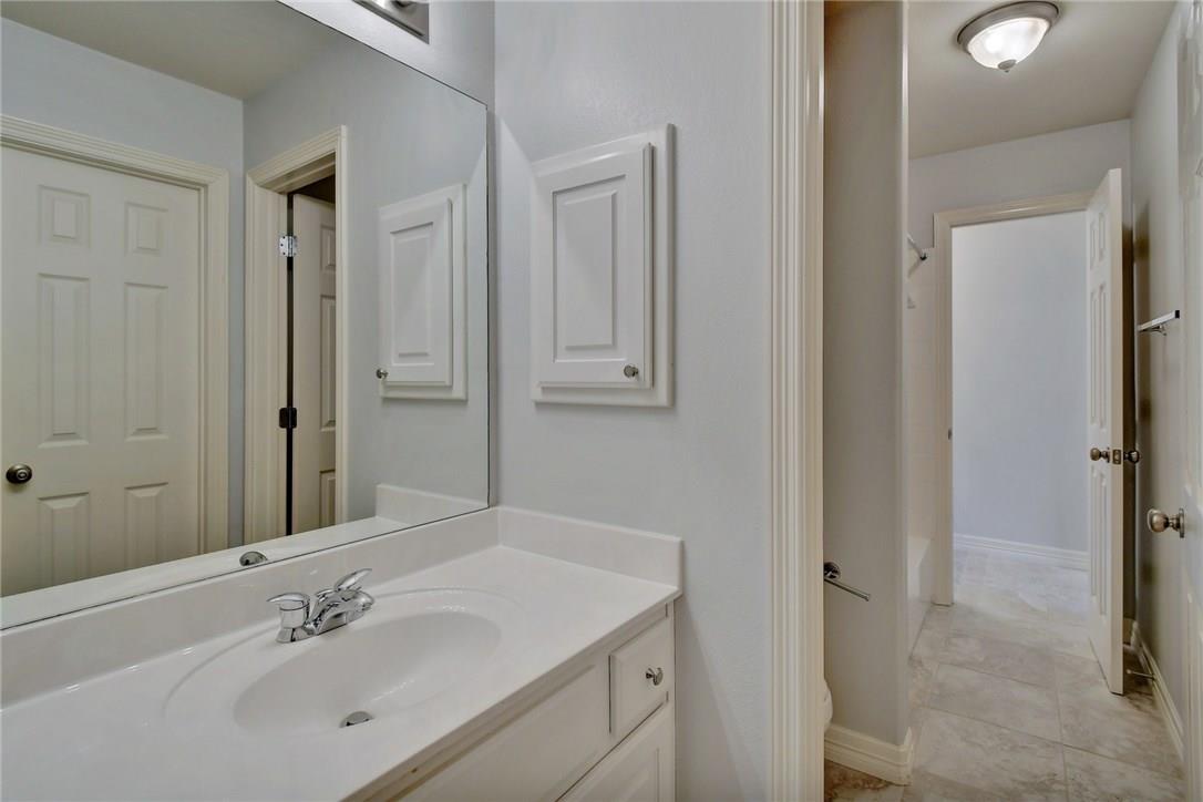 2814 Cool River Loop Property Photo 31