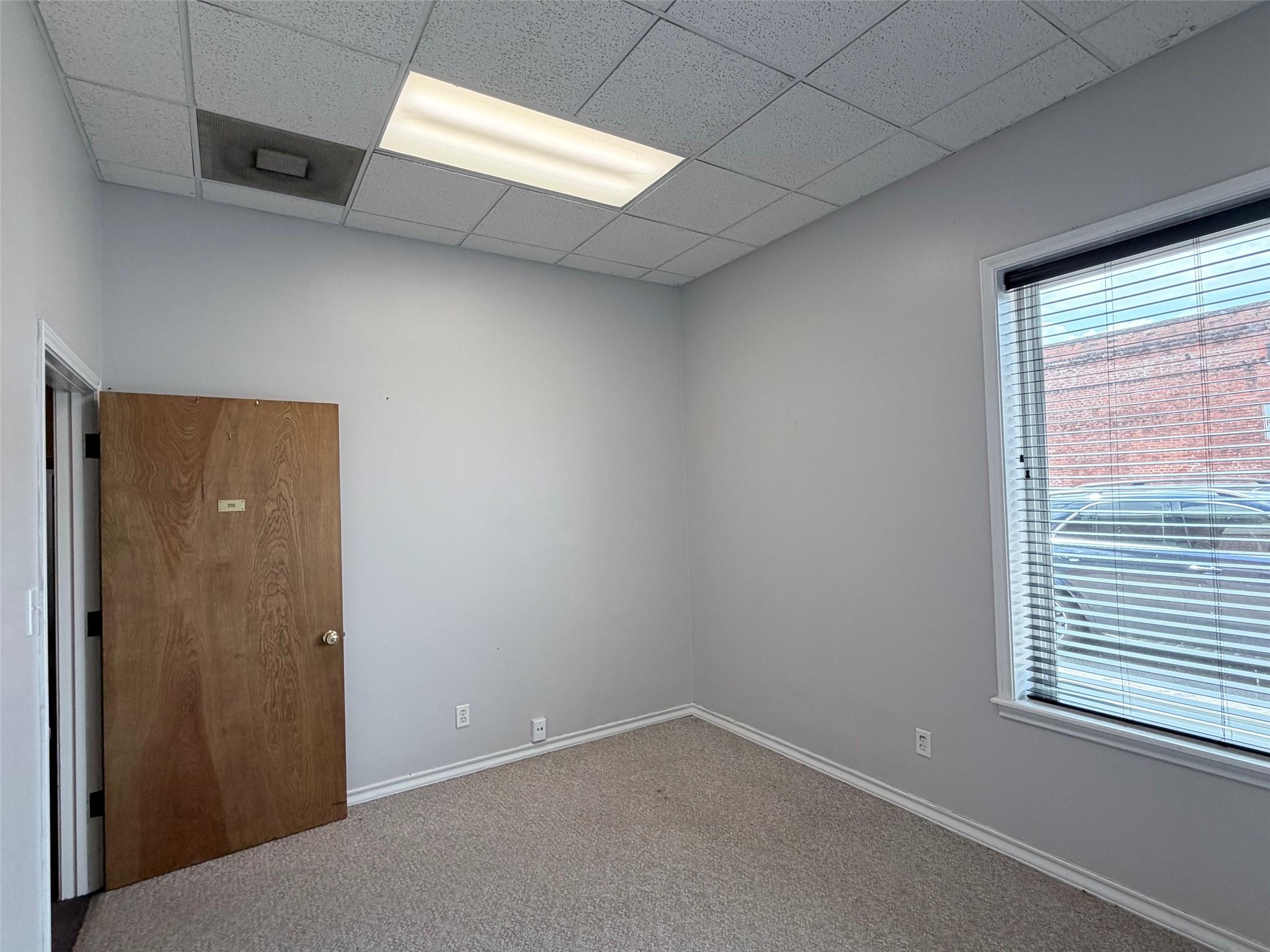 702 Chestnut St #202 Property Photo 4