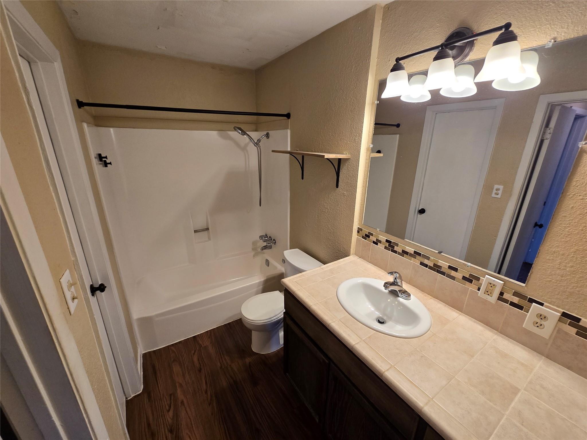 7102 Dan Jean Dr #b Property Photo 9