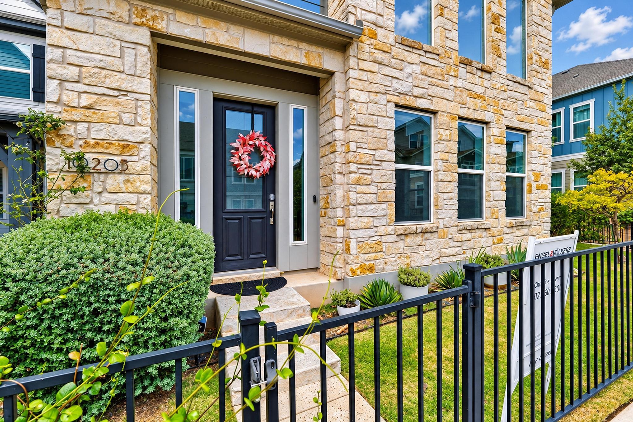 3181267 Property Photo 2