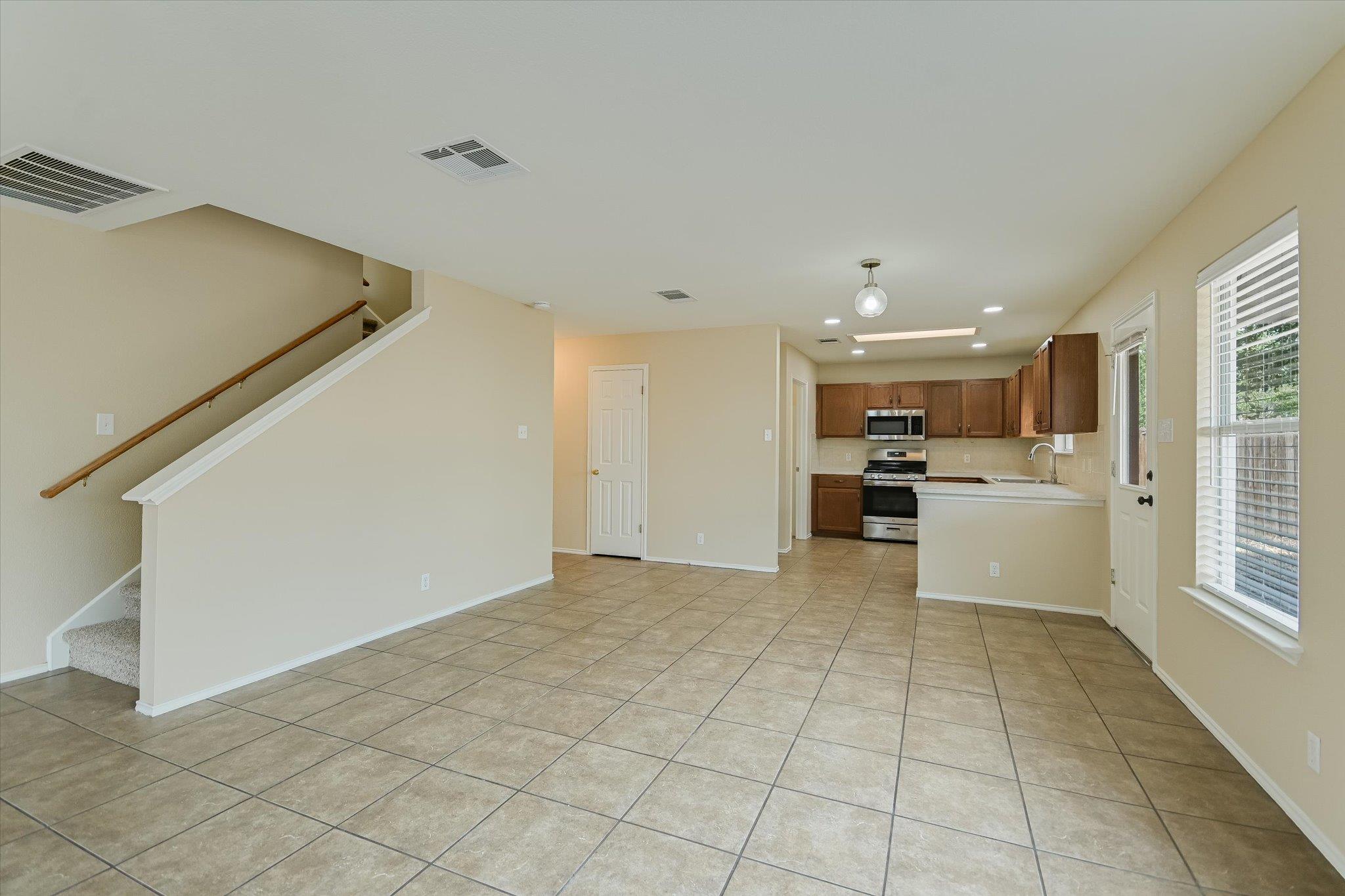 3181970 Property Photo 6