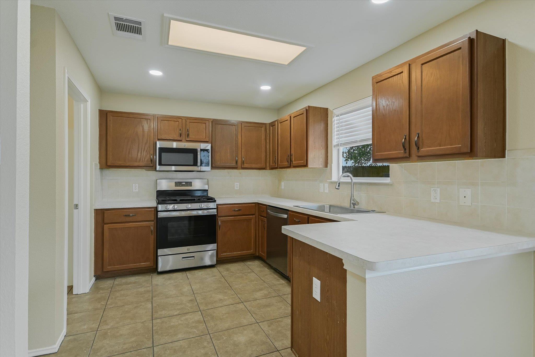 3181970 Property Photo 9