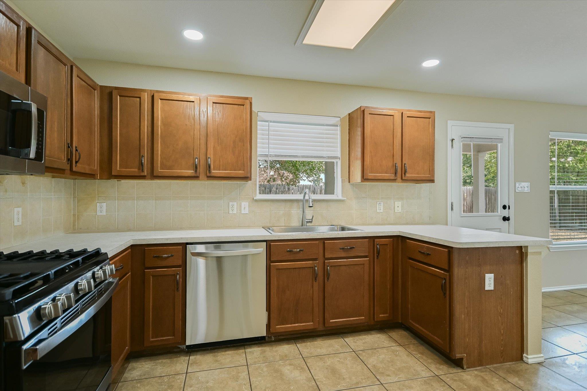 3181970 Property Photo 10